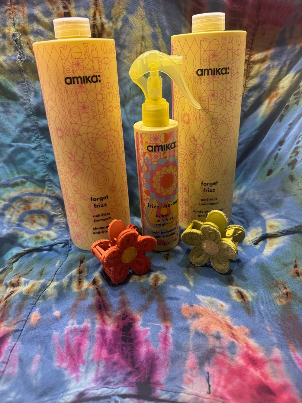 amika Forget Frizz ShampooConditioner liter duos w/pumps &Frizz-Me-Not leave in